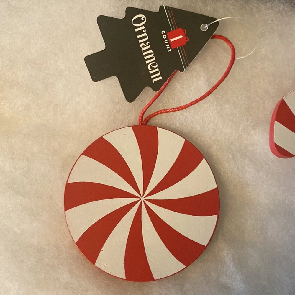 🎄Target Bullseye Christmas Wooden Ornament Candy Cane Gingerbread Set 2023